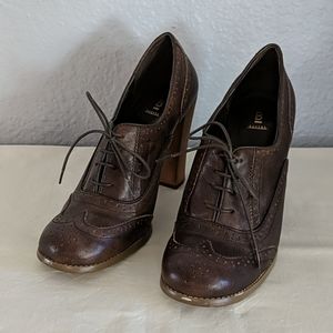 Oxford heels